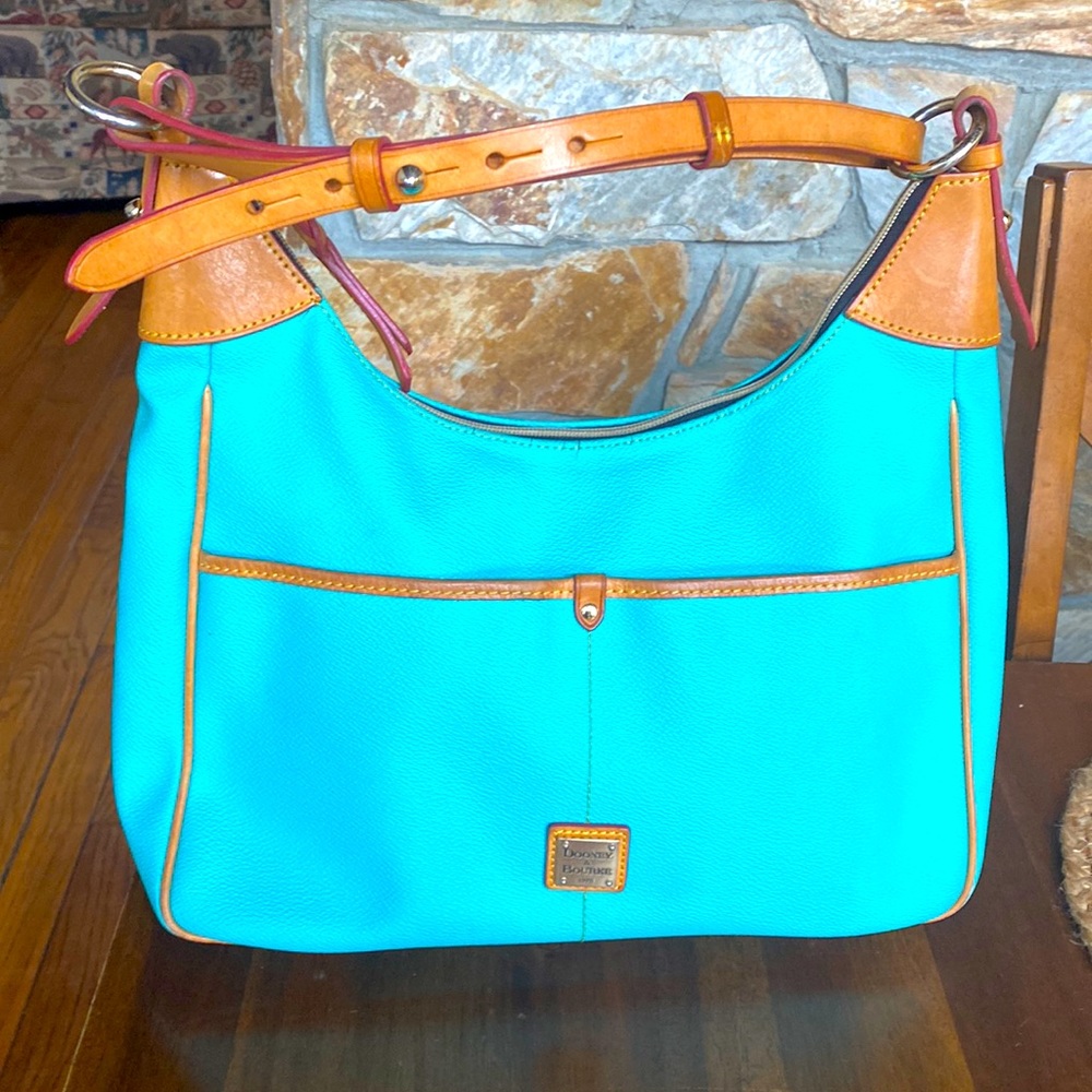Dooney & Bourke beautiful spring color shoulder purse.